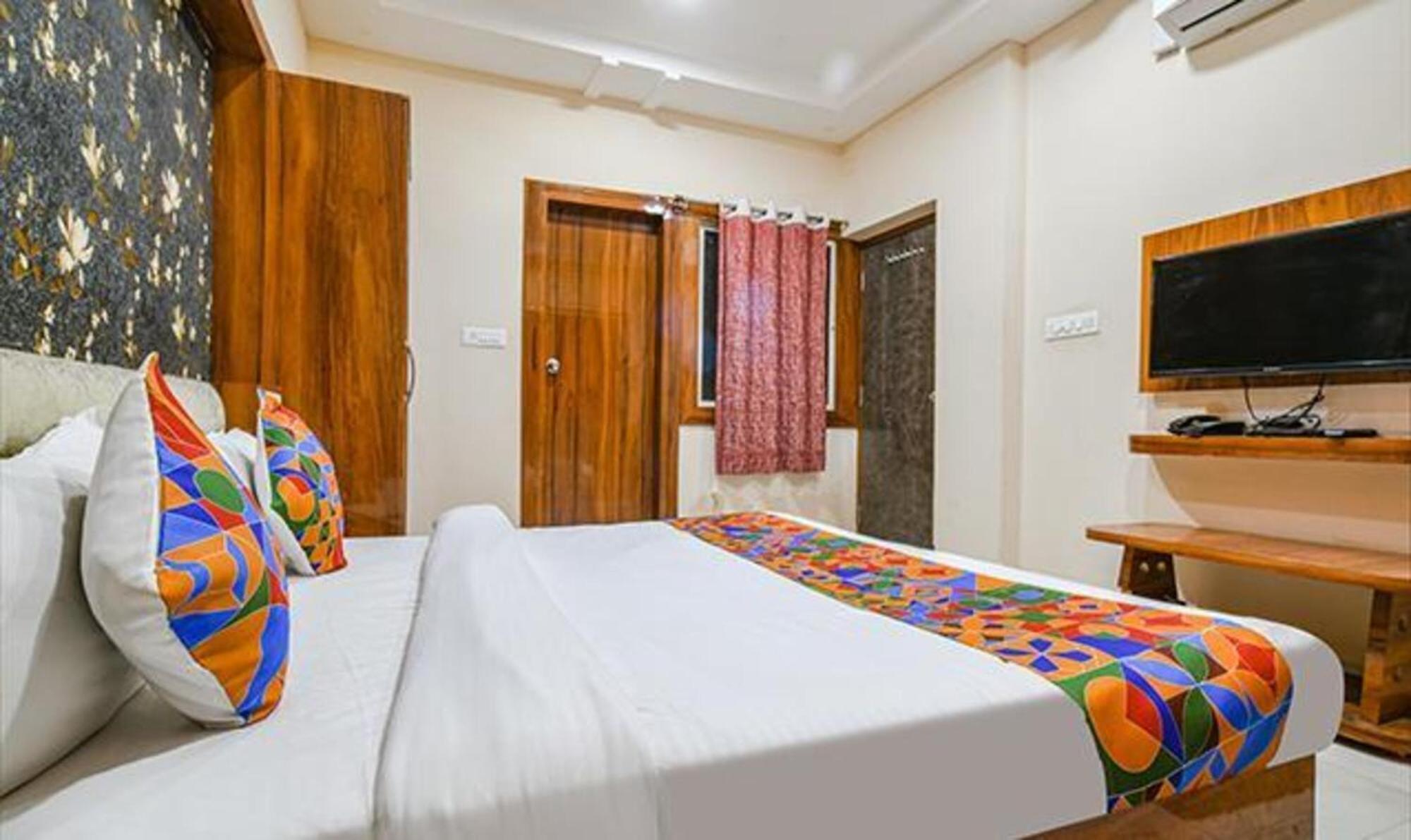 Fabhotel Royal Palace Indore Exterior photo