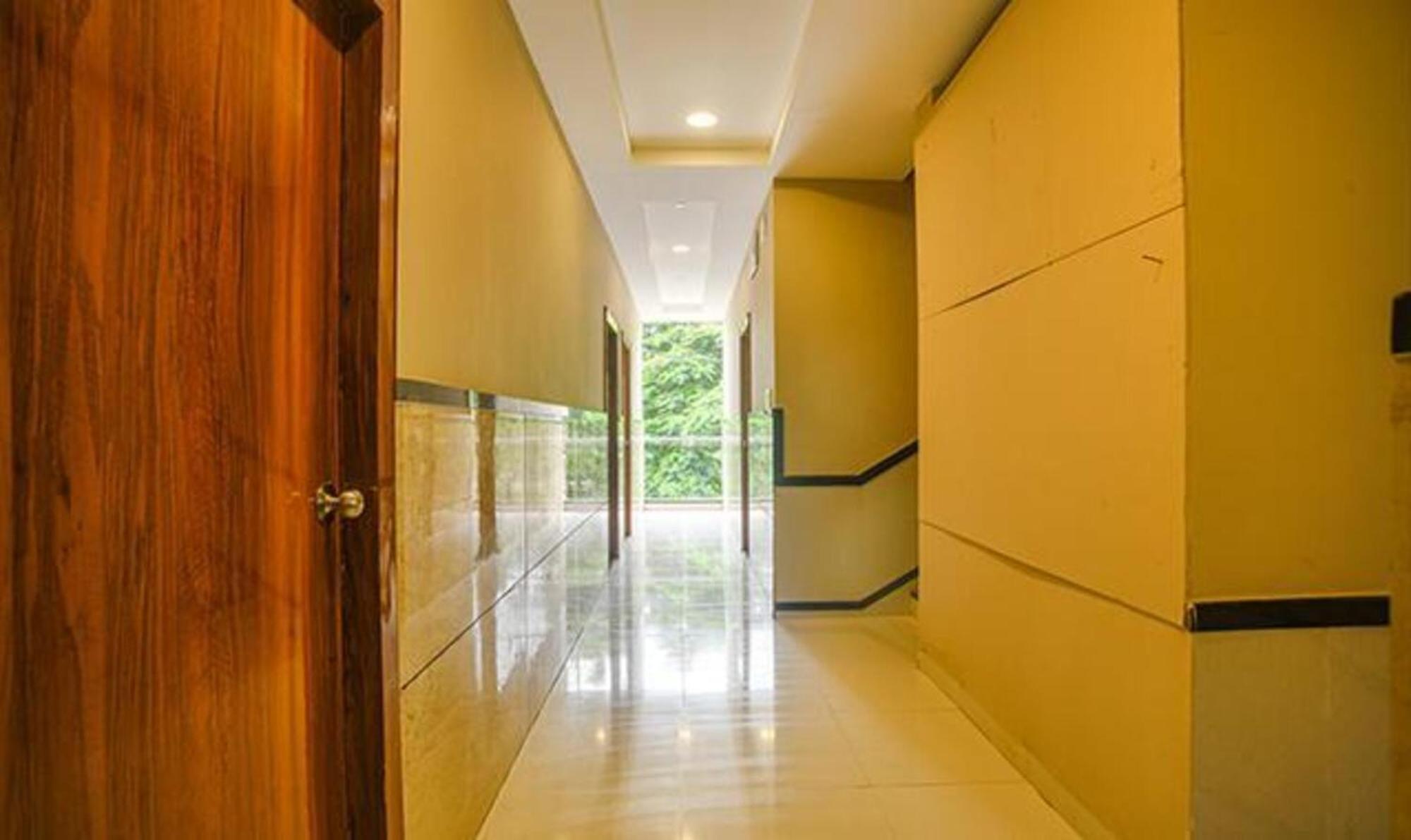 Fabhotel Royal Palace Indore Exterior photo